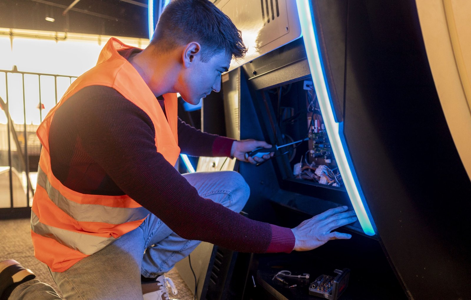 Preguntas que te conviene hacer antes de instalar una tragaperras (y las respuestas que debes exigir)